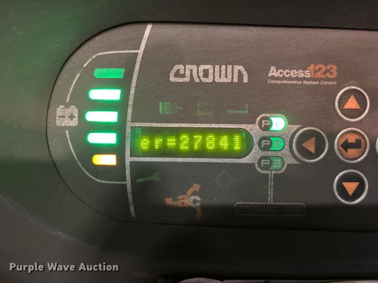 image for item EU4504 2017 Crown SP4050-30 order picker