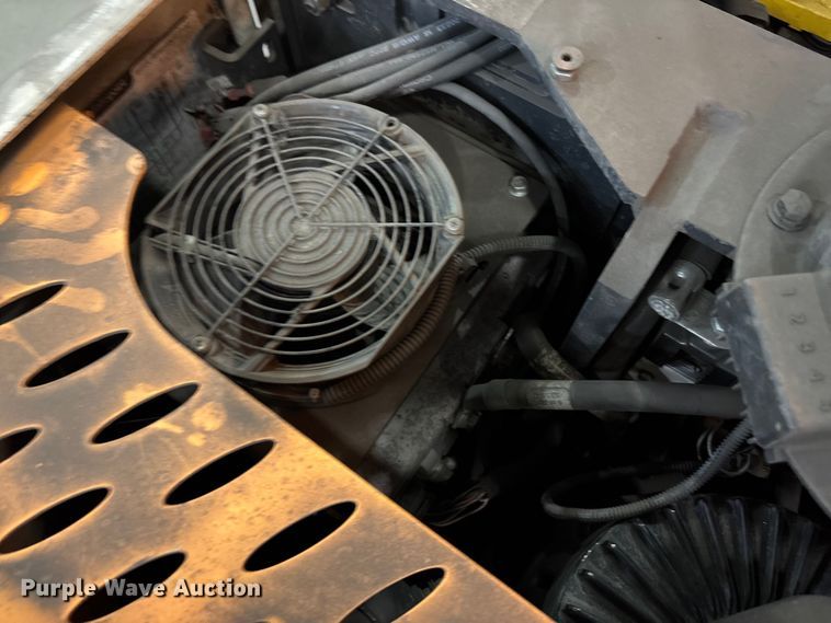 image for item EU4504 2017 Crown SP4050-30 order picker