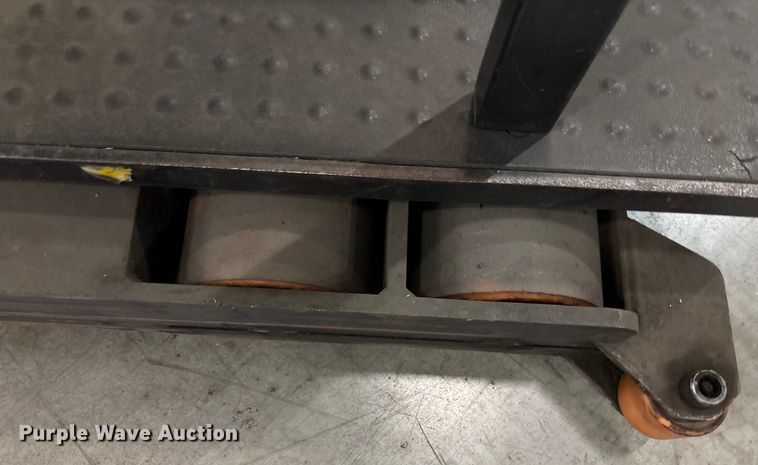 image for item EU4504 2017 Crown SP4050-30 order picker