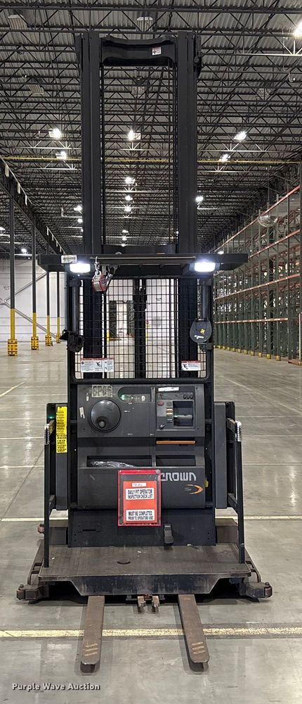 image for item EU4505 2017 Crown SP4050-30 order picker