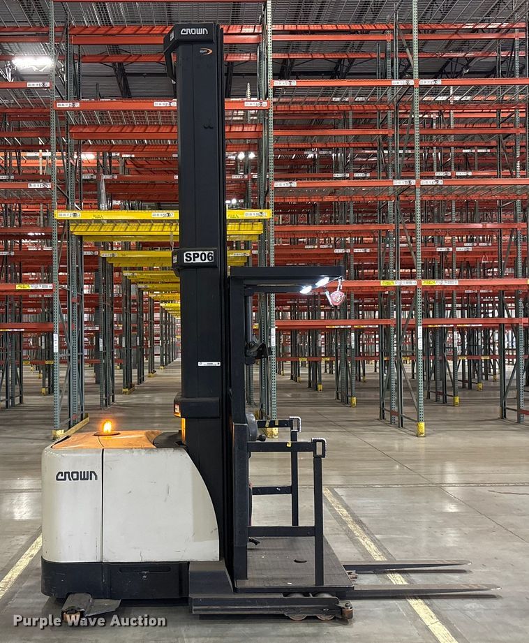 image for item EU4505 2017 Crown SP4050-30 order picker