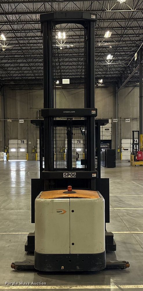 image for item EU4505 2017 Crown SP4050-30 order picker