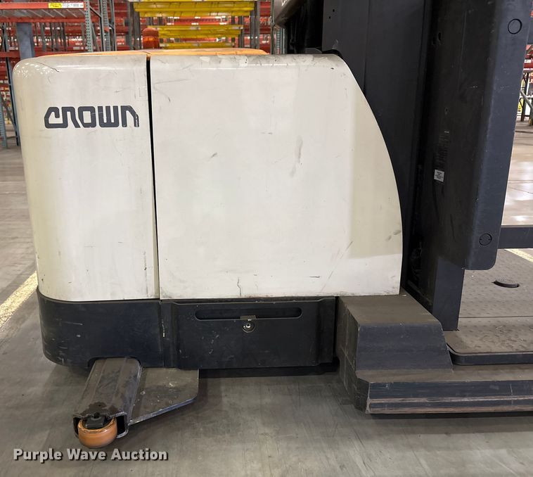 image for item EU4505 2017 Crown SP4050-30 order picker