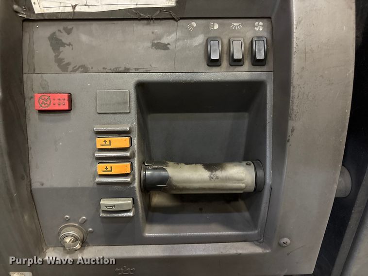 image for item EU4505 2017 Crown SP4050-30 order picker