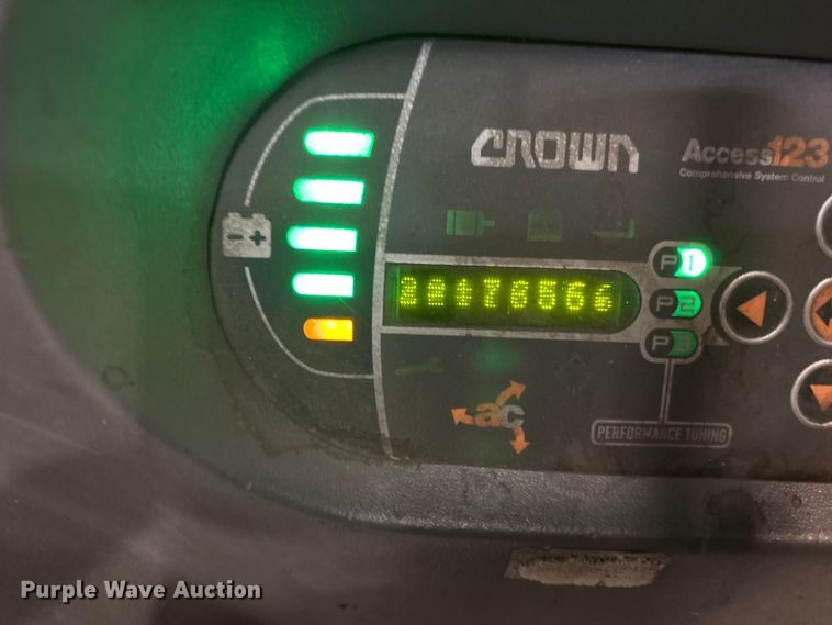 image for item EU4505 2017 Crown SP4050-30 order picker