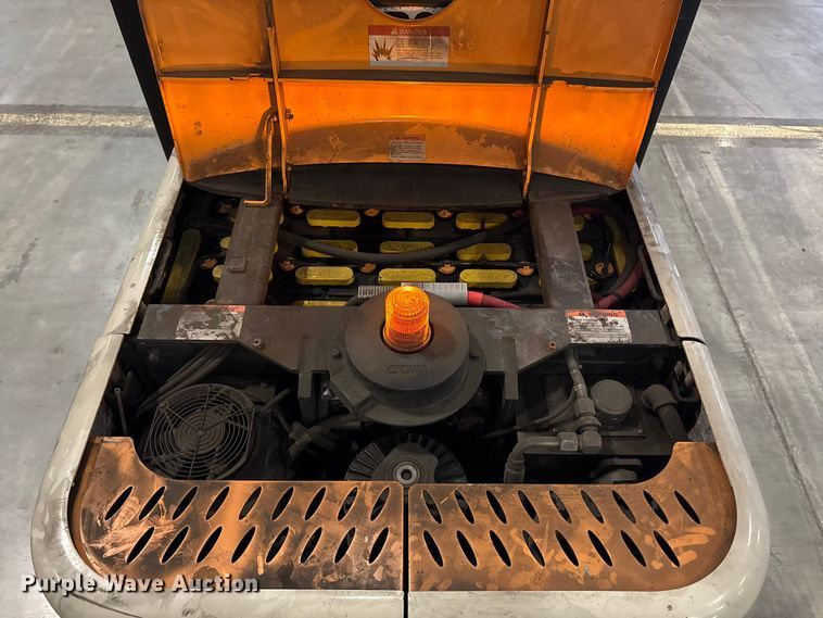 image for item EU4505 2017 Crown SP4050-30 order picker