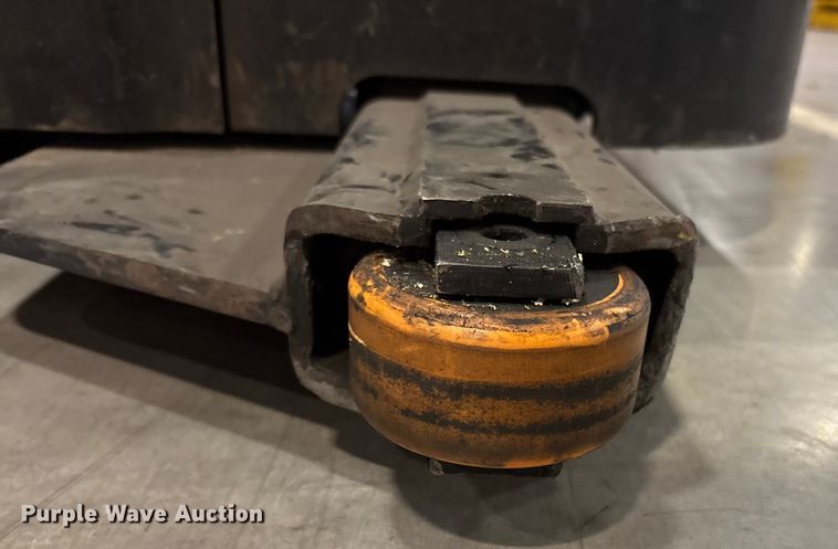 image for item EU4505 2017 Crown SP4050-30 order picker