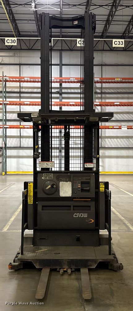 image for item EU4506 2017 Crown SP4050-30 order picker