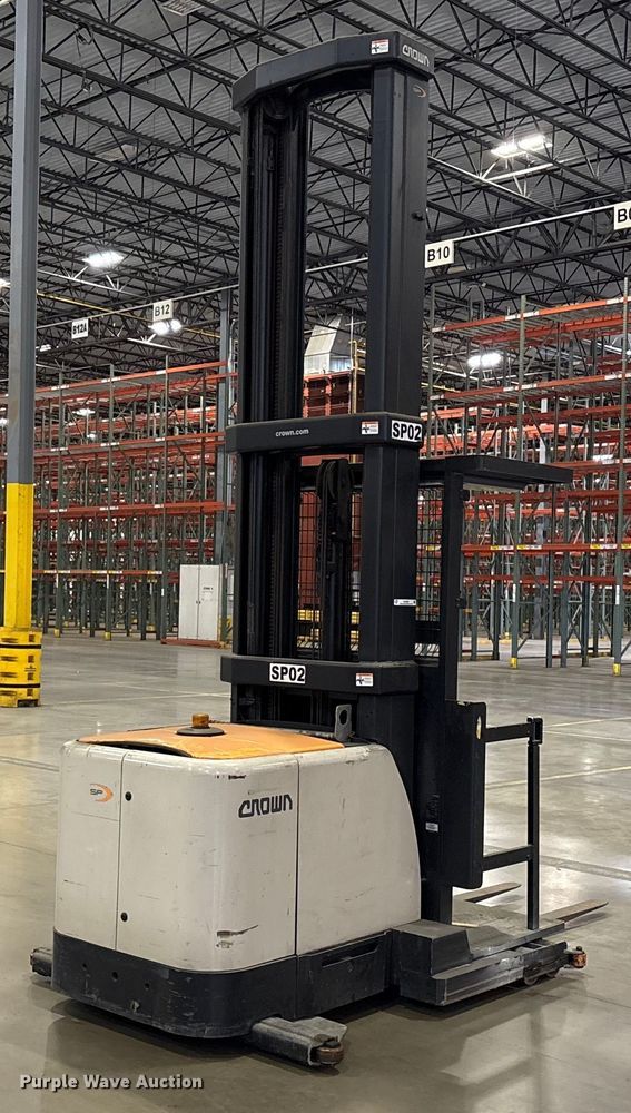 image for item EU4506 2017 Crown SP4050-30 order picker