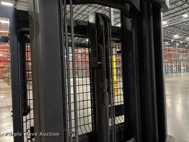 image for item EU4506 2017 Crown SP4050-30 order picker