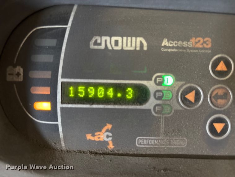 image for item EU4506 2017 Crown SP4050-30 order picker