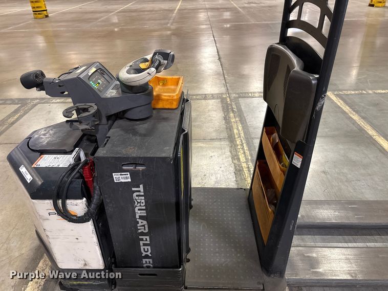 image for item EU4507 2020 Crown PC4500-80 pallet jack