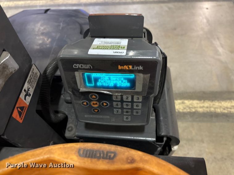 image for item EU4507 2020 Crown PC4500-80 pallet jack