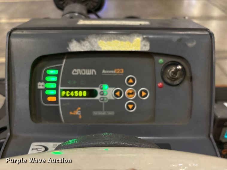 image for item EU4507 2020 Crown PC4500-80 pallet jack