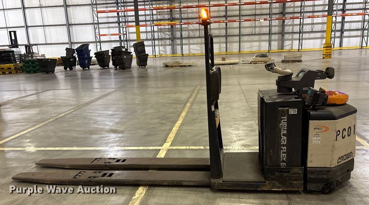 image for item EU4508 2020 Crown PC4500-80 pallet jack