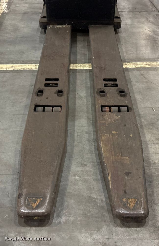 image for item EU4508 2020 Crown PC4500-80 pallet jack