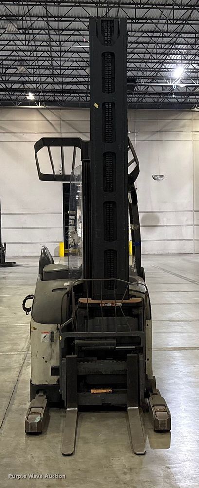 image for item EU4510 2017 Crown RM6095S-45 reach truck