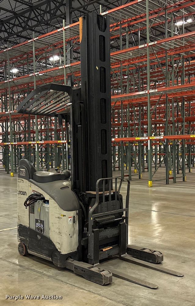 image for item EU4510 2017 Crown RM6095S-45 reach truck