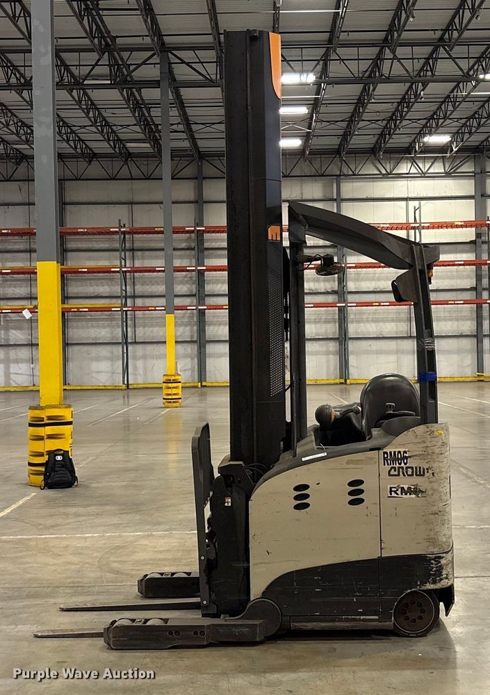 image for item EU4510 2017 Crown RM6095S-45 reach truck