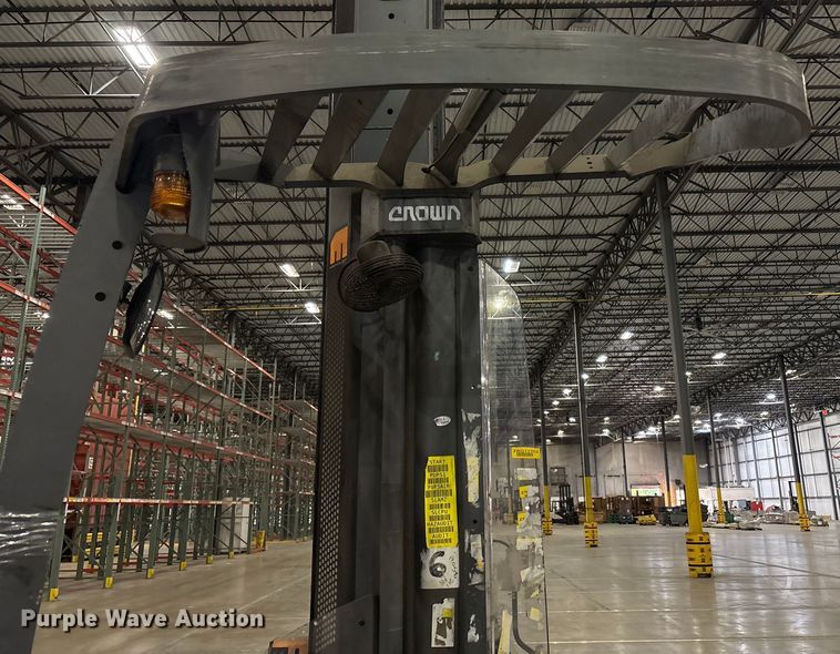 image for item EU4510 2017 Crown RM6095S-45 reach truck