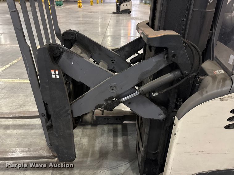 image for item EU4513 2017 Crown RM6095S-45 reach truck