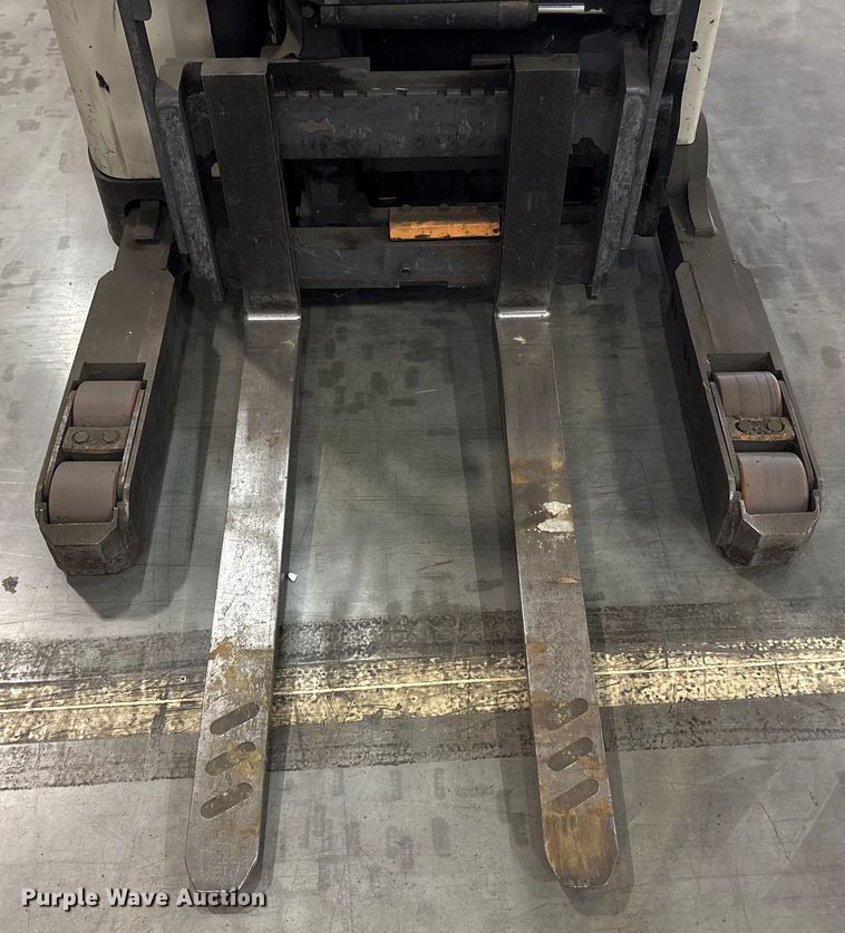 image for item EU4514 2017 Crown RM6095S-45 reach truck