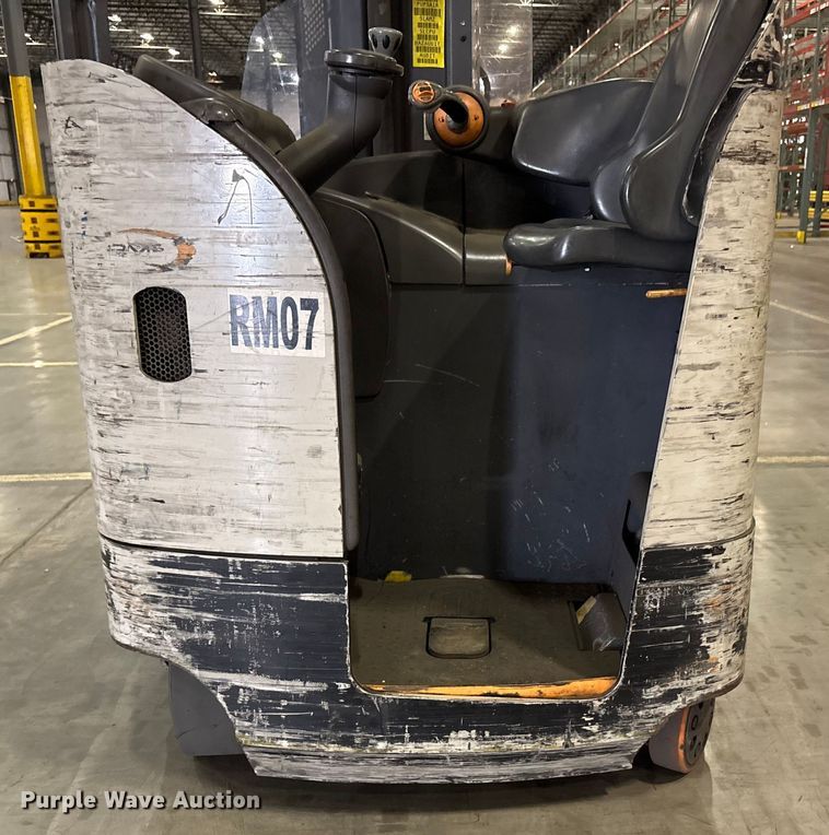 image for item EU4514 2017 Crown RM6095S-45 reach truck