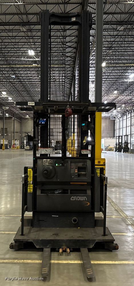 image for item EU4516 2018 Crown SP4050-30 order picker