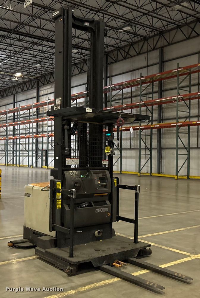 image for item EU4516 2018 Crown SP4050-30 order picker