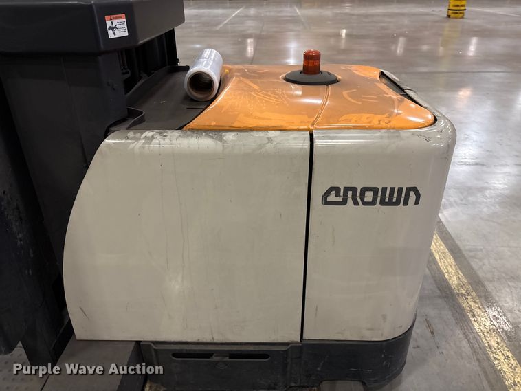 image for item EU4516 2018 Crown SP4050-30 order picker