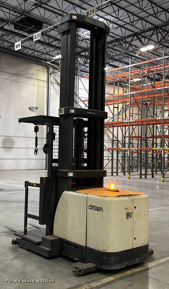 image for item EU4517 2018 Crown SP4050-30 order picker