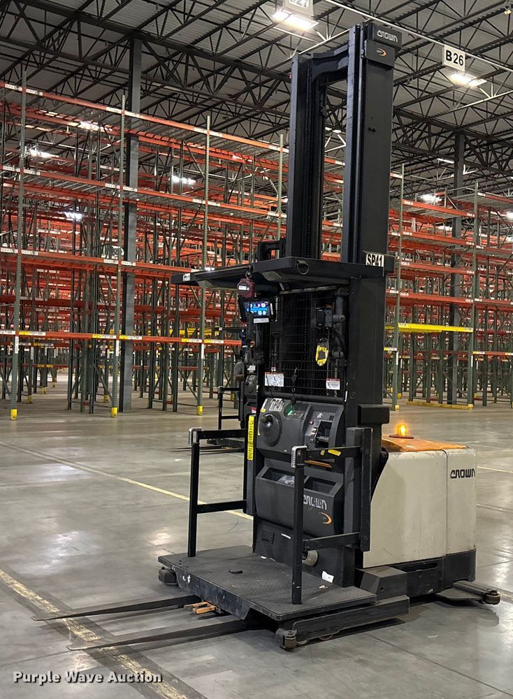 image for item EU4517 2018 Crown SP4050-30 order picker