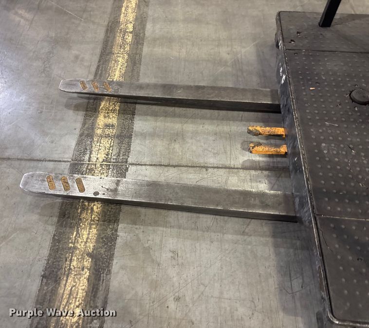 image for item EU4517 2018 Crown SP4050-30 order picker