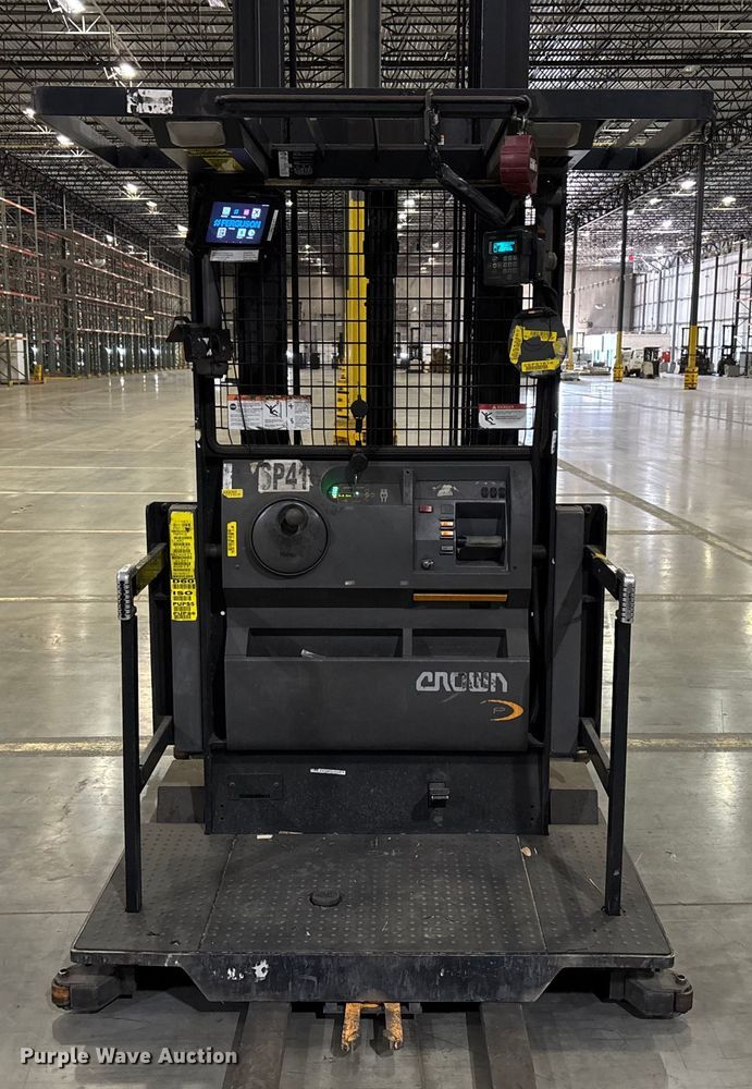 image for item EU4517 2018 Crown SP4050-30 order picker