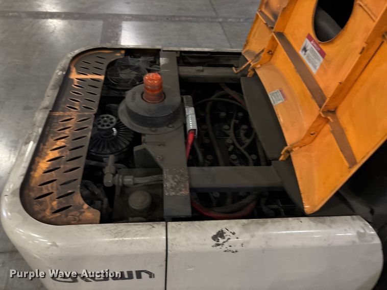 image for item EU4517 2018 Crown SP4050-30 order picker