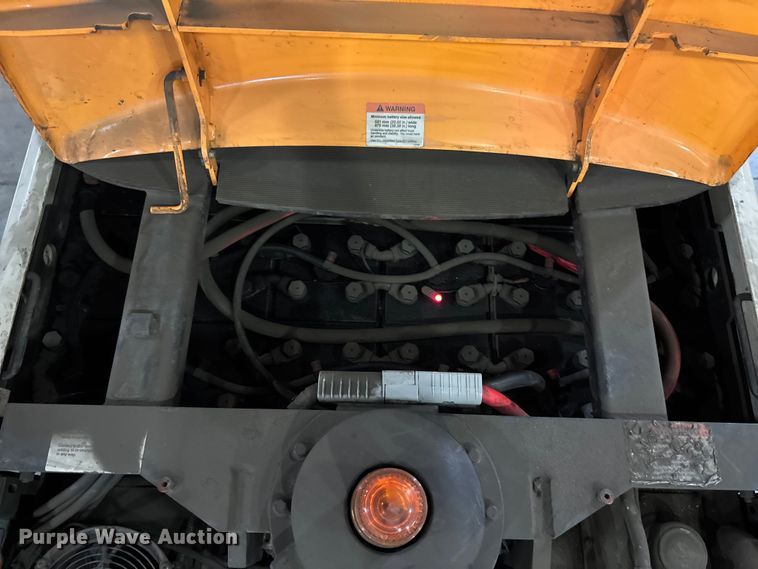 image for item EU4517 2018 Crown SP4050-30 order picker