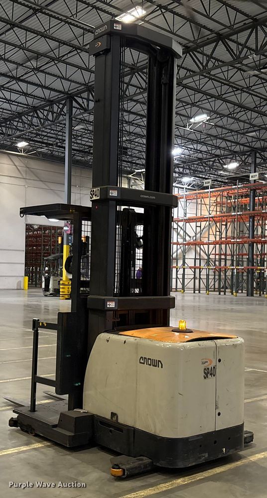 image for item EU4518 2018 Crown SP4050-30 order picker