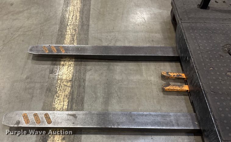 image for item EU4518 2018 Crown SP4050-30 order picker