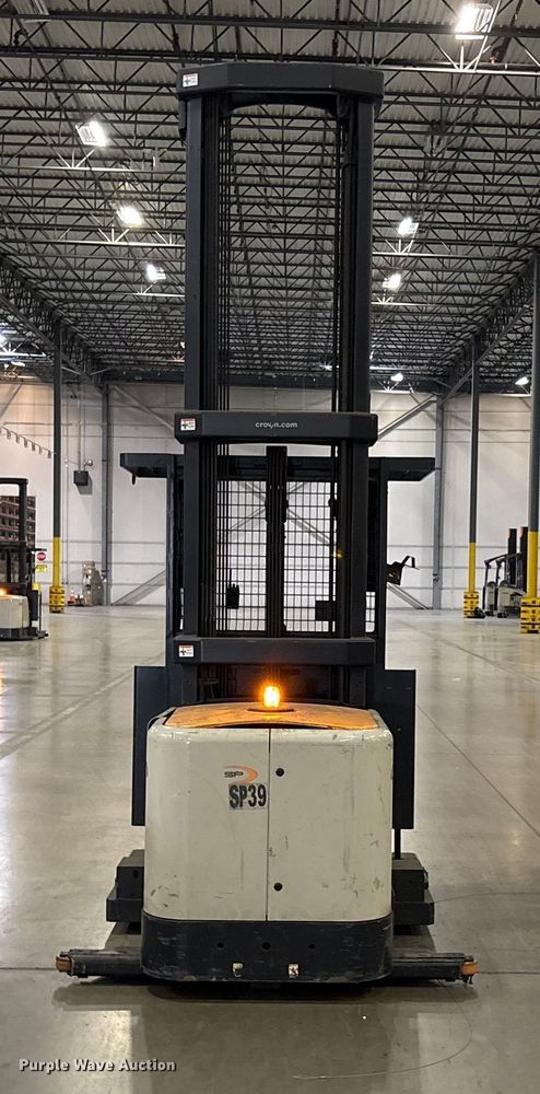 image for item EU4519 2018 Crown SP4050-30 order picker