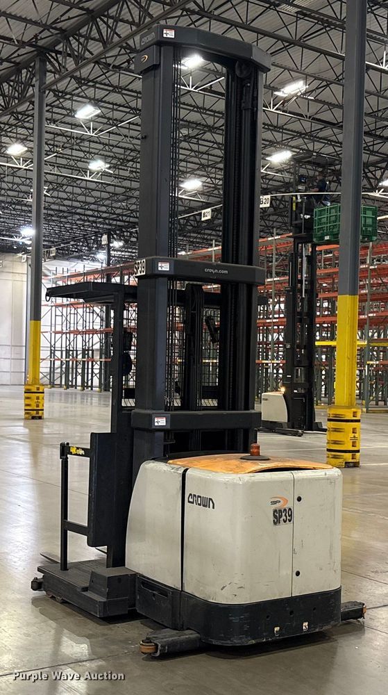 image for item EU4519 2018 Crown SP4050-30 order picker