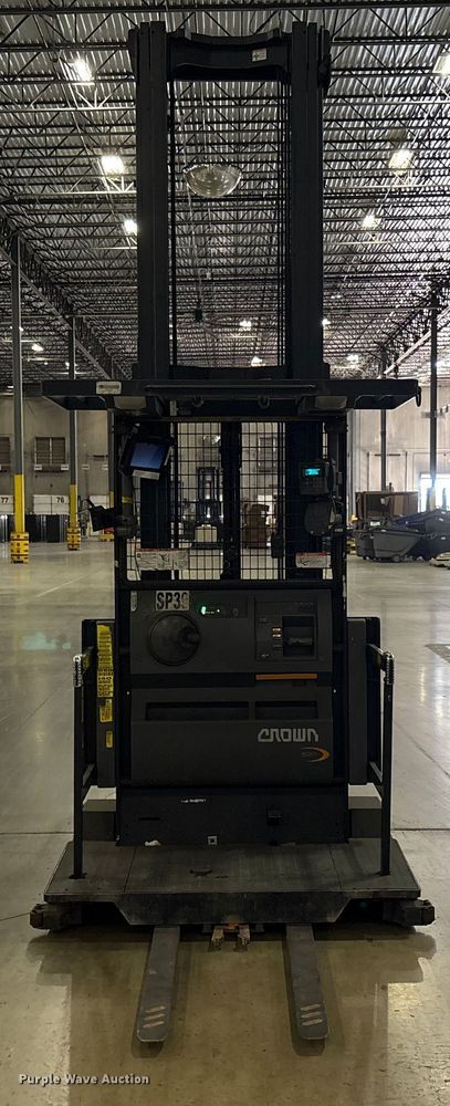 image for item EU4519 2018 Crown SP4050-30 order picker