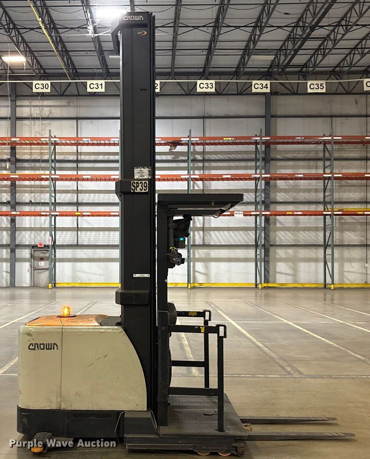 image for item EU4519 2018 Crown SP4050-30 order picker