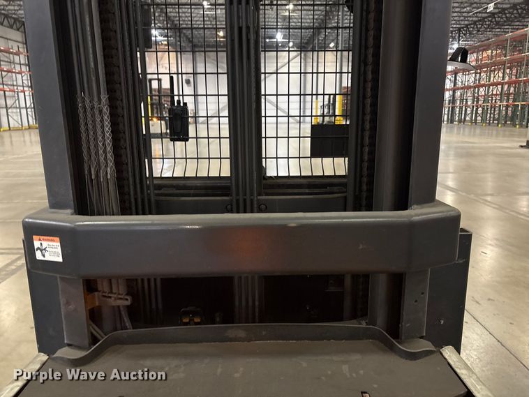 image for item EU4519 2018 Crown SP4050-30 order picker