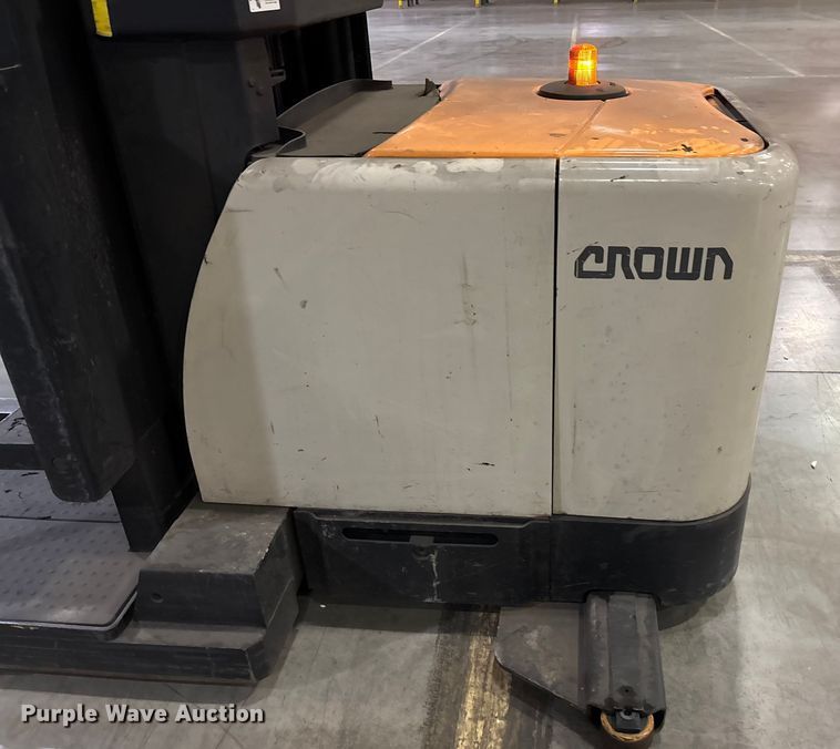 image for item EU4520 2018 Crown SP4050-30 order picker