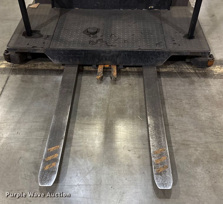 image for item EU4520 2018 Crown SP4050-30 order picker