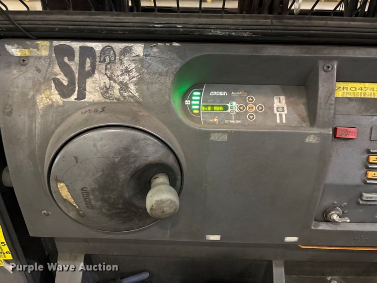 image for item EU4520 2018 Crown SP4050-30 order picker