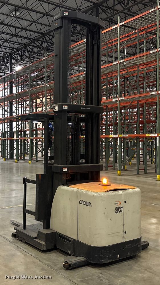 image for item EU4521 2018 Crown SP4050-30 order picker