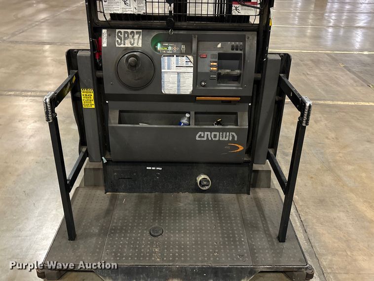 image for item EU4521 2018 Crown SP4050-30 order picker