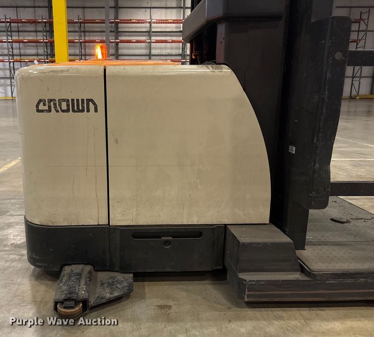 image for item EU4521 2018 Crown SP4050-30 order picker