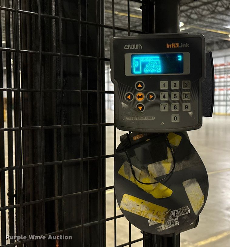 image for item EU4521 2018 Crown SP4050-30 order picker